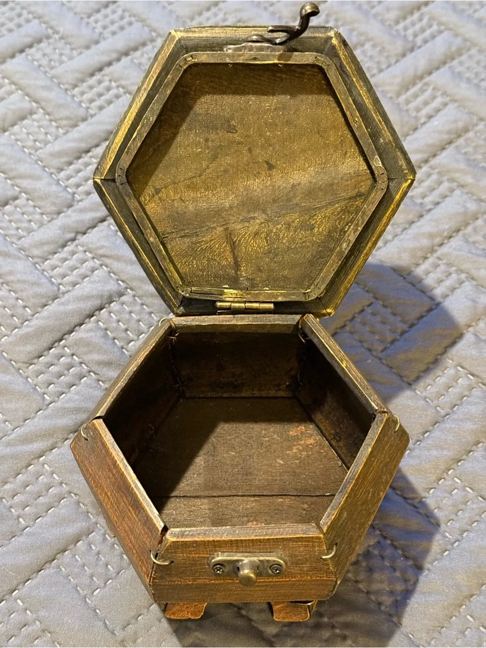 Decorative Hexagonal Brass-Tone Jewelry Box - Rustic Gold Finish